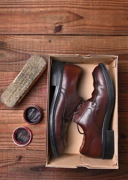 Shoes and Polish — Stock Photo, Image