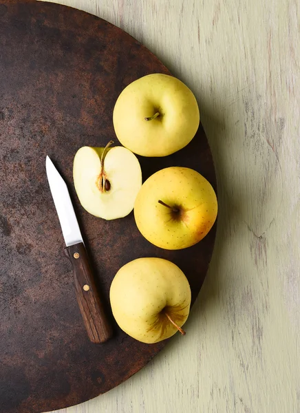 Golden Delicious maçã ainda vida — Fotografia de Stock