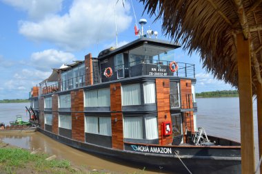 Aqua Amazon Cruise Ship clipart