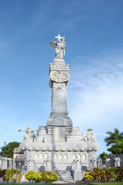 Monumento de Bombeiros de Cemitério de Cólon — Fotografia de Stock