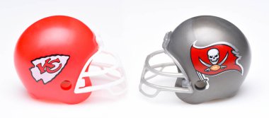 IRVINE, CALIFORNIA - 25 Ocak 2021: Tampa Bay Buccaneers ve Kansas City Chiefs, Super Bowl LV 'deki rakipleri.