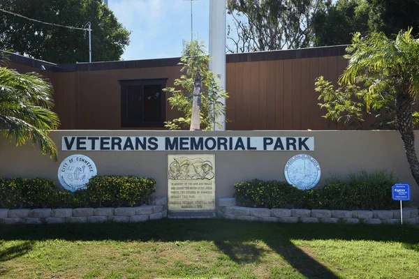Stadt Des Handels Kalifornien Februar 2020 Veteranen Gedenkpark Ein Nachbarschaftspark lizenzfreie Stockfotos