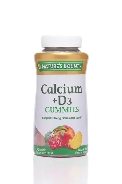 Irvine California Mei 2021 Een Fles Natures Bounty Calcium Gummies — Stockfoto