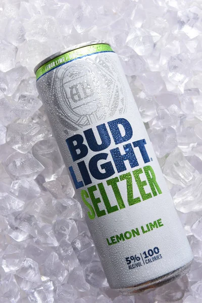 Irivne Californie Juillet 2021 Une Boîte Bud Light Seltzer Citron — Photo