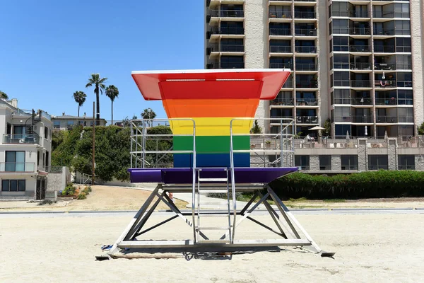 Calif Jul 2021 Pride Tower Shoreline Way 12Th 彩虹色的救生塔支持Lgbtq社区 — 图库照片