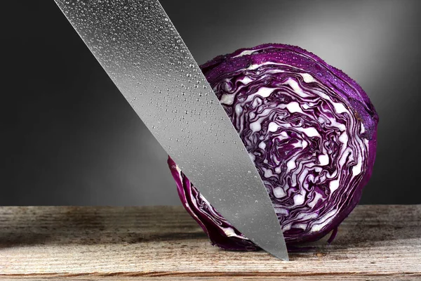 Head Red Cabbage Carving Knife Horizontal Format Rustic Wood Surface — Stock Photo, Image