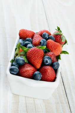 Berry bowl dikey