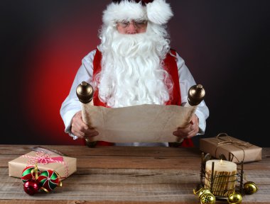 Santa onun listesi Holding