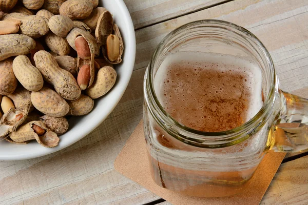 Beer and Peanuts — Stock Photo, Image