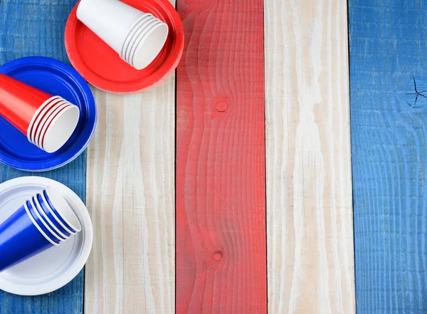 Rood wit en blauw picknicktafel — Stockfoto