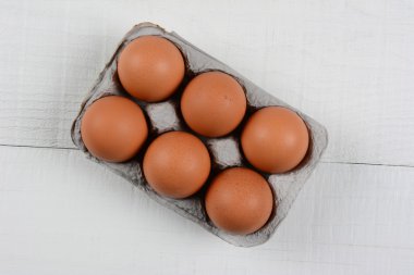 6 paketi kahverengi yumurta
