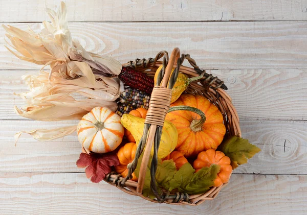 Herbstkorb Stillleben — Stockfoto