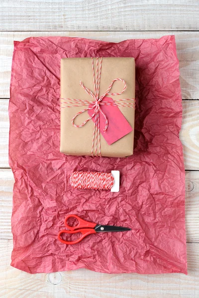 Scissors String Present Red Tissue Paper — Stock Photo, Image