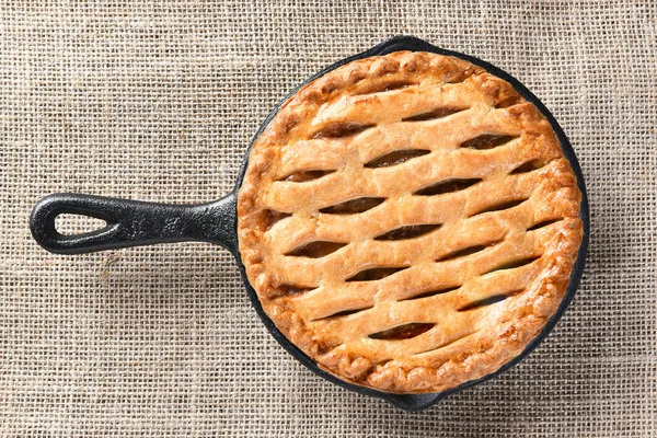 Torta de maçã na frigideira — Fotografia de Stock