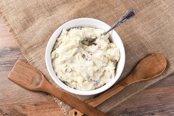 Översiktsbild av en skål med potatismos. — Stockfoto