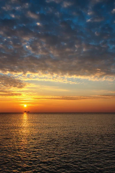 Mooie cloudscape over de zee, — Stockfoto