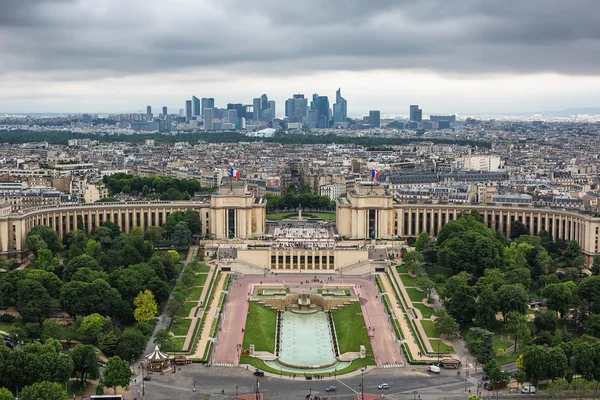 Eyfel Kulesi 'nden Paris' in havadan görünüşü — Stok fotoğraf