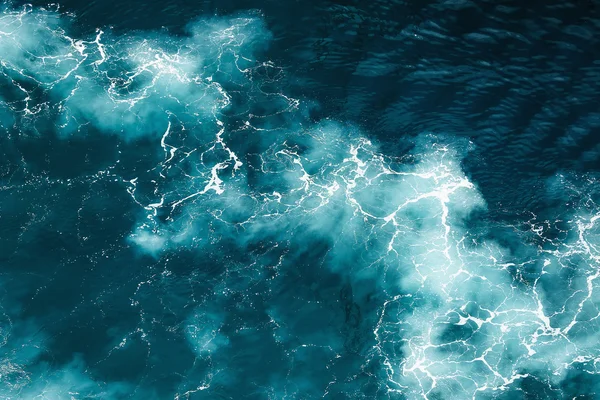 Анотація сплеск бірюзової морської води — стокове фото