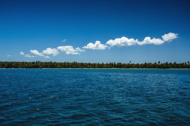 Beyaz kabarık bulutlar