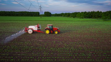Bahar, traktör püskürtme alanı 