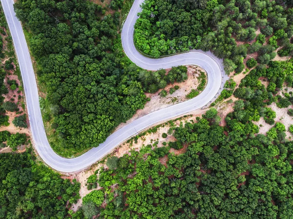 在山路的鸟瞰图 — 图库照片