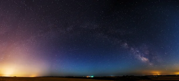 Ein Bild der Milchstraßengalaxie. durch mehrfaches Stapeln verarbeitet — Stockfoto