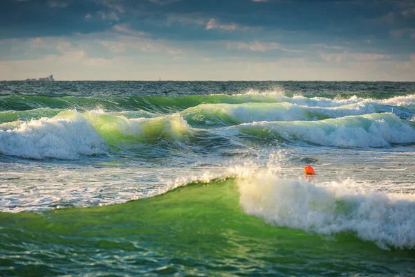 Beau lever de soleil sur la mer — Photo