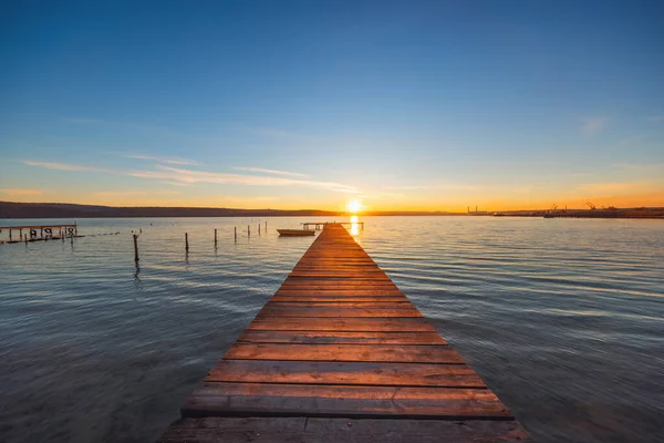 Puesta Sol Sobre Lago Hdr Imagen — Foto de Stock