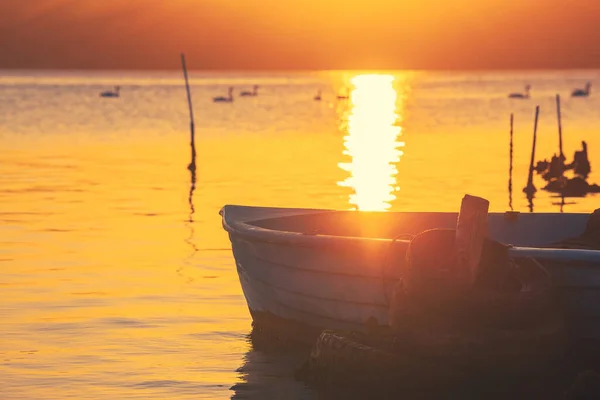 Sunset Lake Wooden Pier Old Fishing Boat —  Fotos de Stock