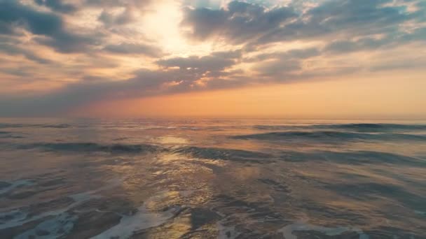 Zee Zonsopgang Gouden Oceaan Golven — Stockvideo