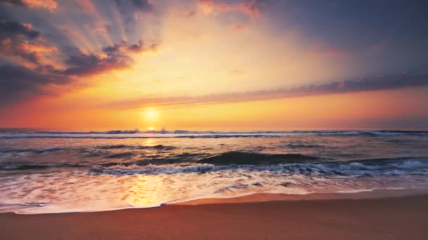 Beautiful Cloudscape Sea Waves Sunrise Horizon View Island Ocean — Video Stock