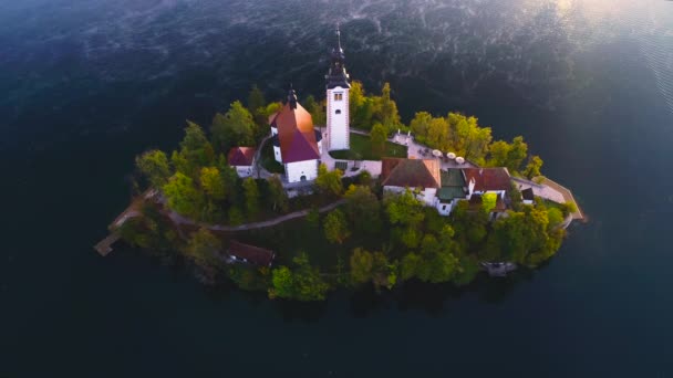 Paisagem Outono Vista Aérea Pôr Sol Ilha Igreja Assunção Lake — Vídeo de Stock