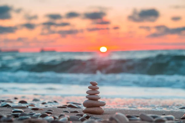 Pietre Equilibrio Sulla Spiaggia Colpo Sole — Foto Stock
