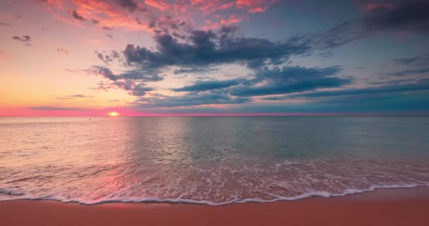 Όμορφη Πανοραμική Θάλασσα Παραλία Τοπίο Ανατολή Του Ήλιου Πάνω Από — Αρχείο Βίντεο
