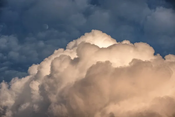 Cielo Nocturno Con Luna Estrellas Nubes — Foto de Stock