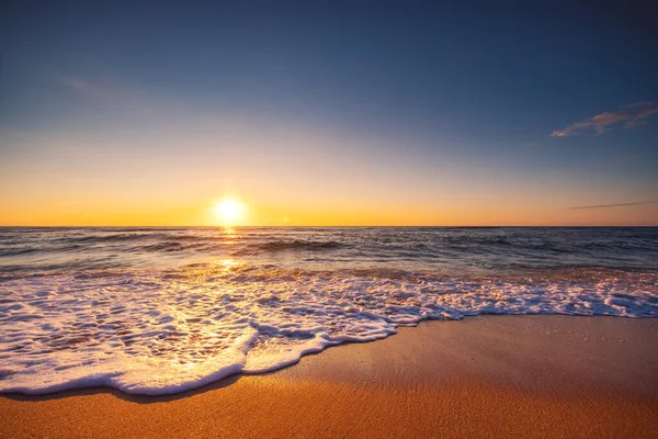 Prachtig Wolkenlandschap Boven Zee Zonsopgang Sho — Stockfoto