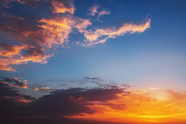 Mooie cloudscape, zonsondergang schot — Stockfoto