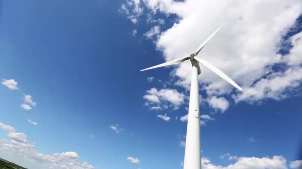 Ветряные турбины, видео — стоковое видео
