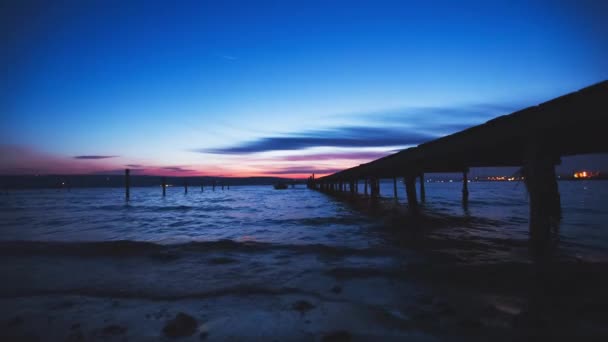 Όμορφη cloudscape πάνω από τη θάλασσα, βίντεο — Αρχείο Βίντεο