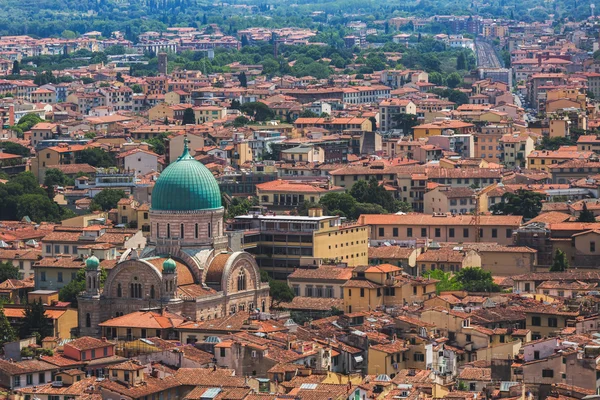 Panorama av gamle Firenze og kirken Sankt Maria av Blomsten – stockfoto
