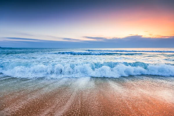 Salida del sol sobre el mar — Foto de Stock