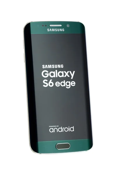 Estúdio tiro de um preto Samsung Galaxy S6 Borda Smartphone — Fotografia de Stock