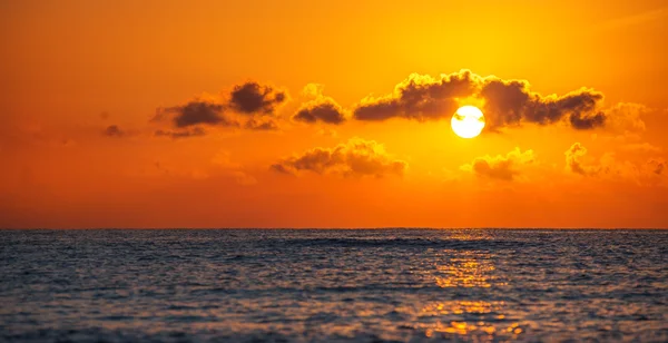 Napkelte felett tenger — Stock Fotó