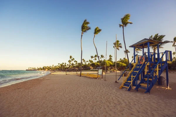 Paisagem do paraíso praia ilha tropical — Fotografia de Stock