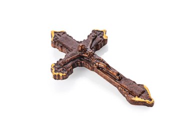 Çarmıha gerilen İsa 'nın çarmıha gerilmesi beyaz arka planda izole edilmiş, Tanrı' ya ve Hristiyan dinine olan inancın sembolü.