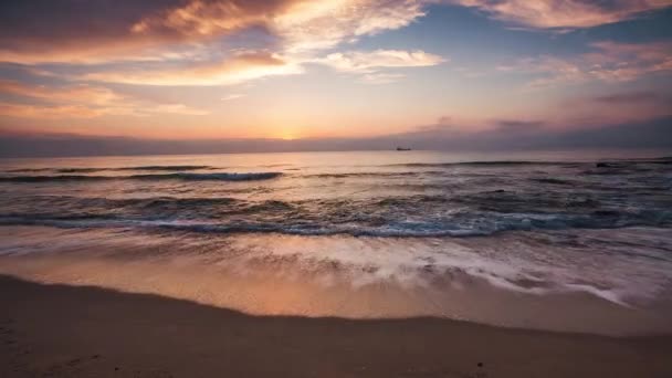 Salida del sol sobre la playa, vídeo — Vídeos de Stock