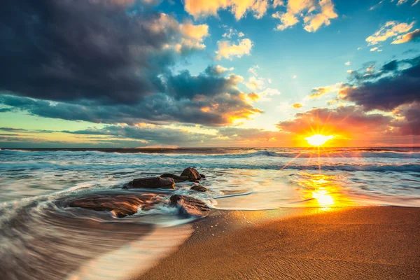 Vakkert skydekke over havet – stockfoto