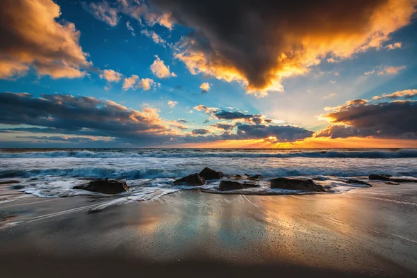 Vackra molnlandskap över havet — Stockfoto