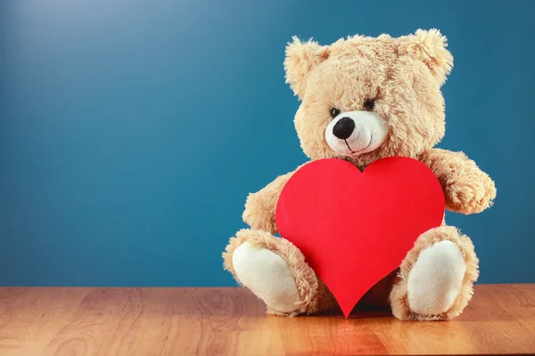 Teddybeer met een hart — Stockfoto