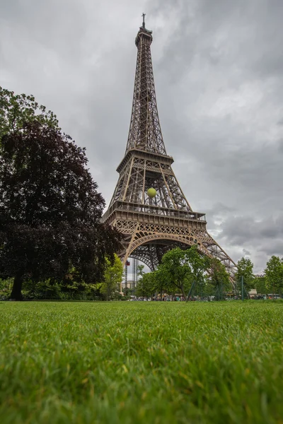 Eiffeltornet i Paris, Frankrike — Stockfoto